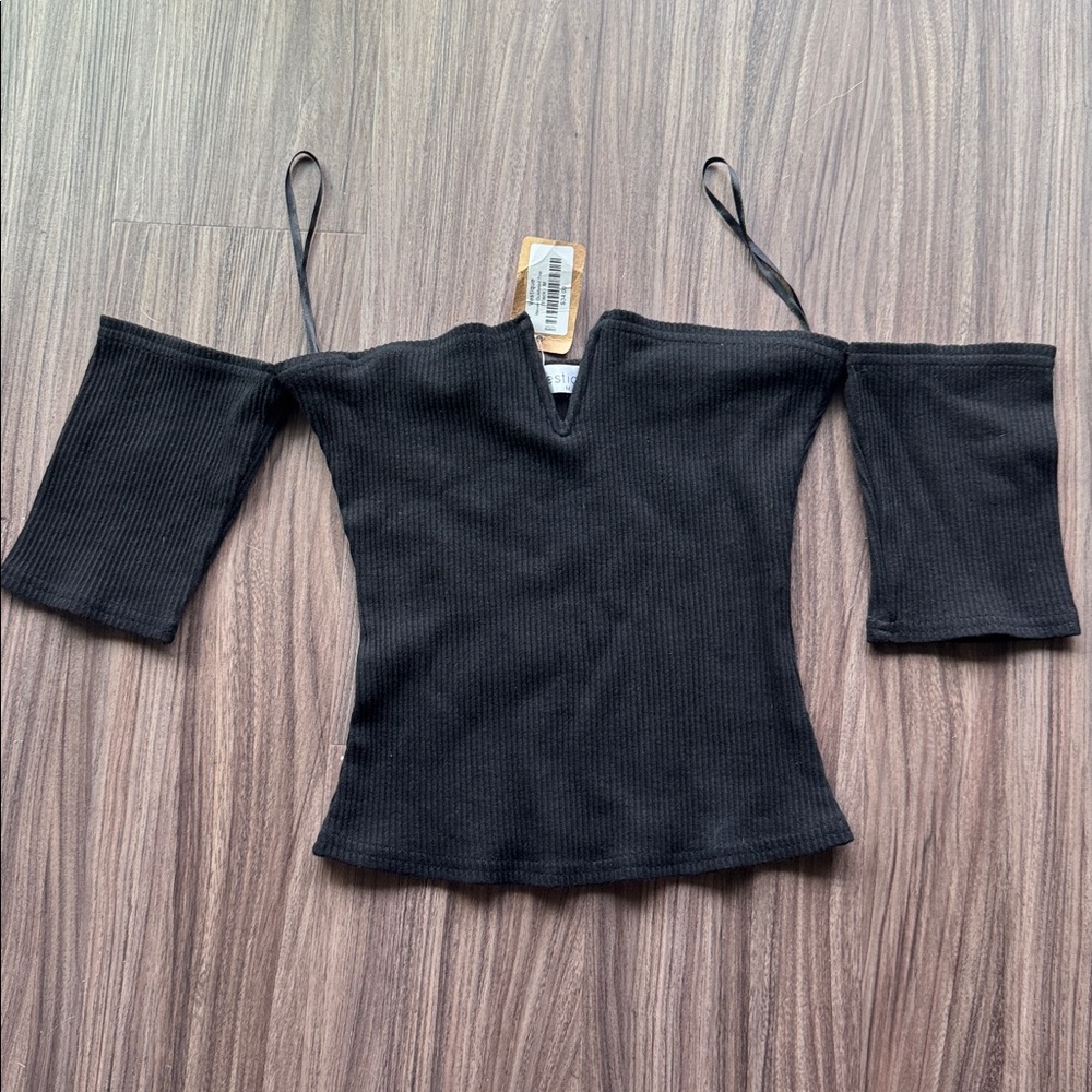 Vestique Black Off-Shoulder Shirt